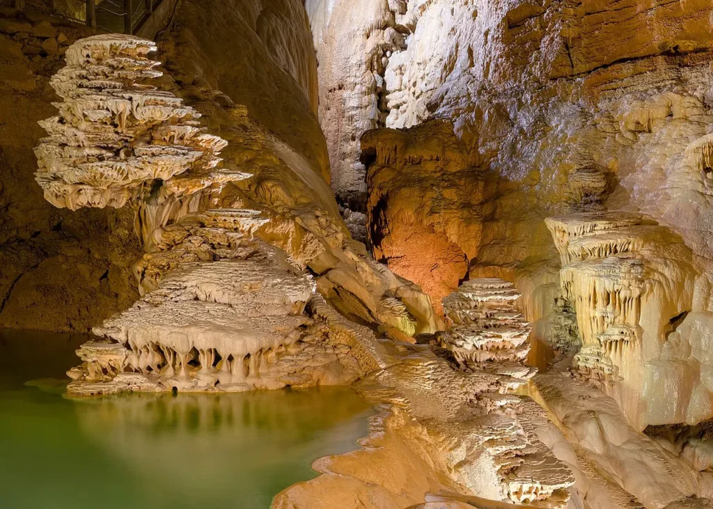 Que visiter dans le Lot Gouffre Padirac